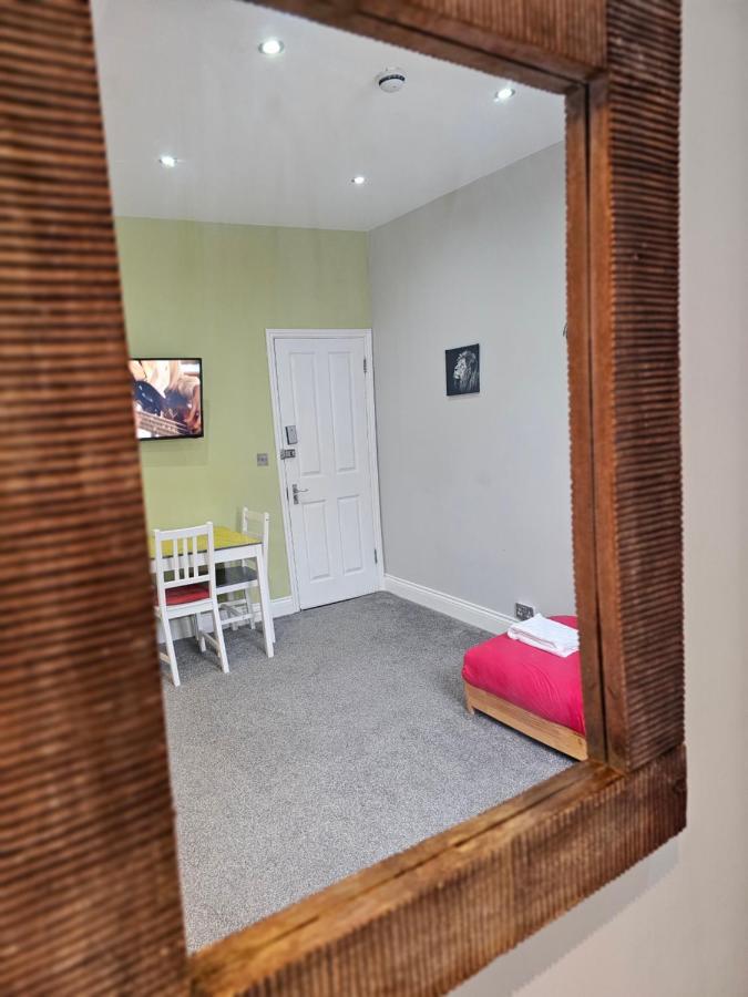 Spacious Studio In Appartement